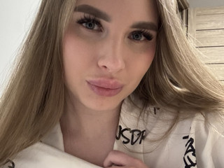 17. *_*