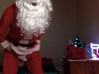 Santa has an erect penis🍌🎅2025🎄