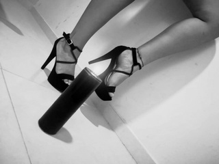 kiss the feet of your mistress