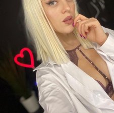 EmilyKinney