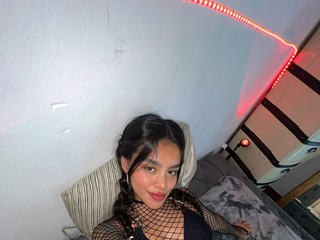 Do u like my outfit?