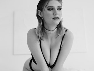 Live трансляция Nude-Nansy - hotxchat.com