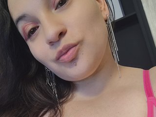 Miaabrownn2