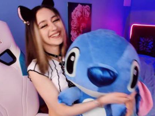 28♥