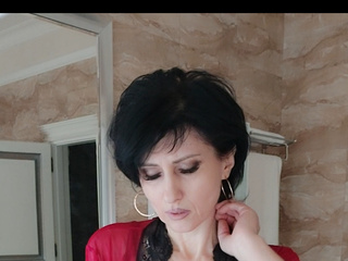 The bathroom is a girls' favorite place...