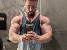 herculesstrong Live Webcam on BongaCams