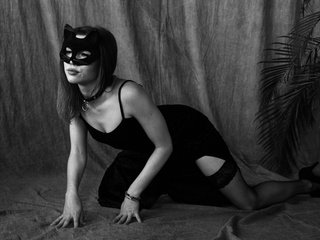 Life is not the same without a cat))