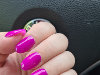 nails