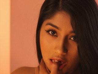 Erotic cinnamon girl