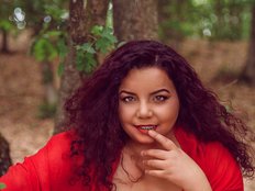 MiryamInes Live Webcam on BongaCams
