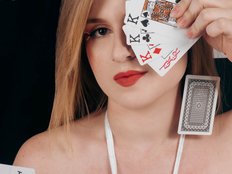 الصورة الرمزية لـEmma-Blonde