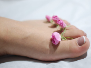 GIVE MY SWEET FEET A GOOD LICK
