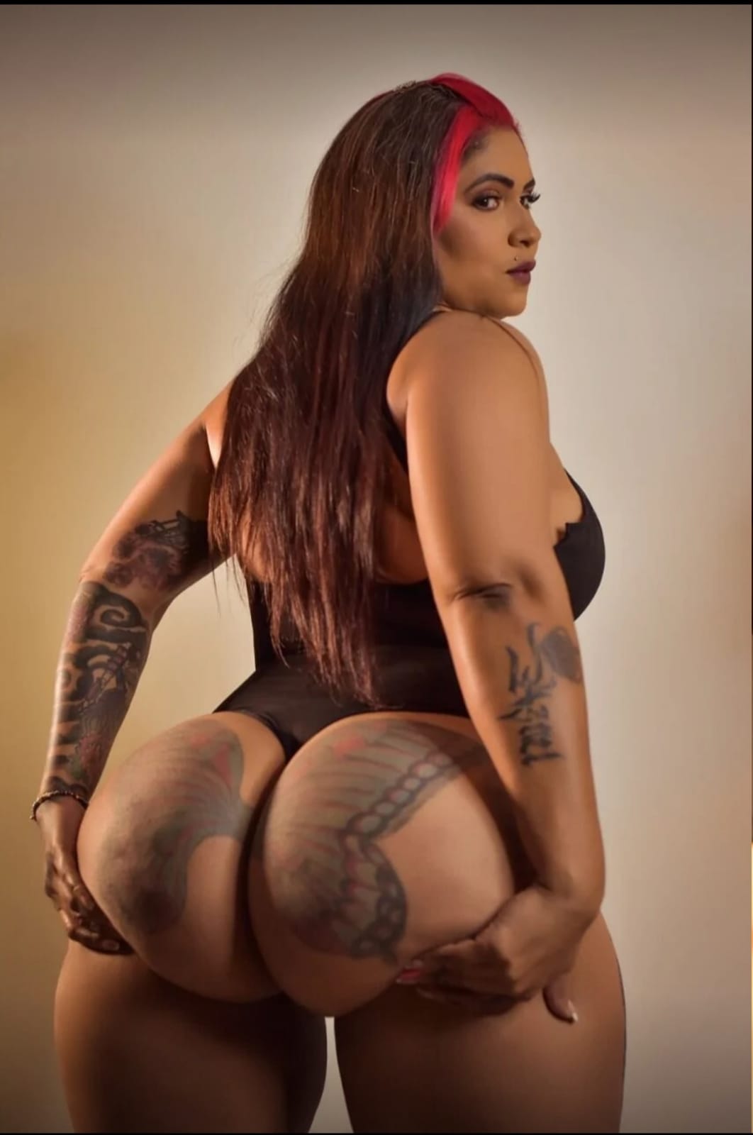 esmeraldastrong emeraldastrong image: 1