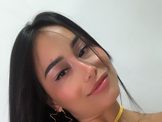SMILE AND ENJOY 🥰💋