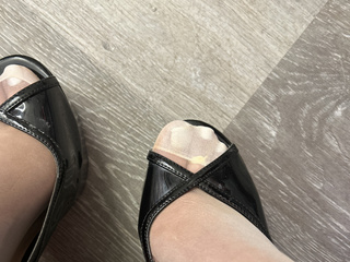 girly feet for all you foot fellas out there