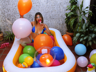 BAALLOONS , I LOVE IT !