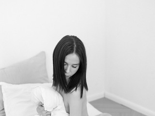 BLACK/WHITE