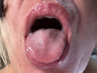 Open your mouth, I'm going to cum.