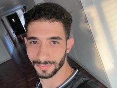 yourhero11 Live Webcam on BongaCams