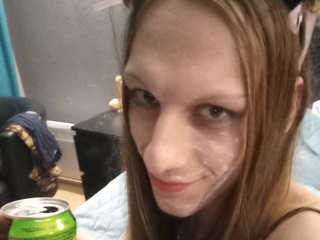 Pussy Evelina smokes and drinks on a slutty bed