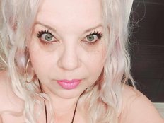 SonyaHotMilf Live Webcam on BongaCams