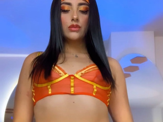 I am a super girl ,I will make u follow my rules
