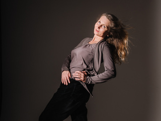 модель