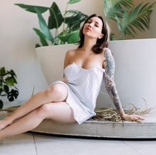 shiny-lily