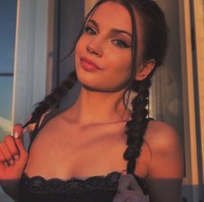 StrawberryGirl-