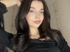 StrawberryGirl- - avatar
