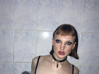 fuck im so sexy in the shower