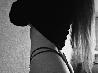 Попа просится на грех