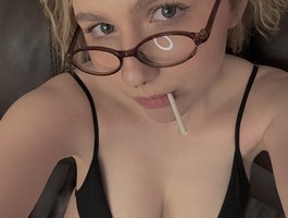 Webcam model Mashmallow from BongaCams