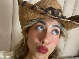 Cowgirl 🐮