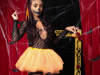 🧡 The Halloween Sorceress