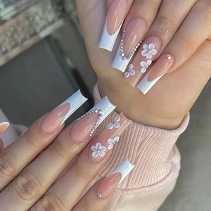nails