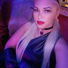 Mistress-Gwen