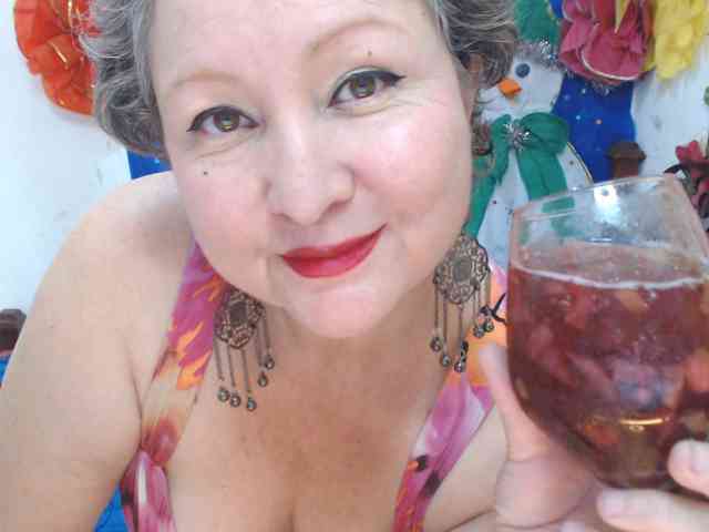 LADYQUEEN520