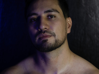 DO YOU LIKE IT BETTER WITHOUT A SUIT?