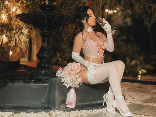 The intimacy of the night