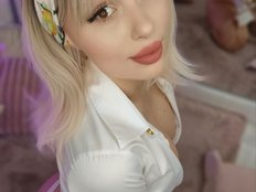 AdelineKing's avatar