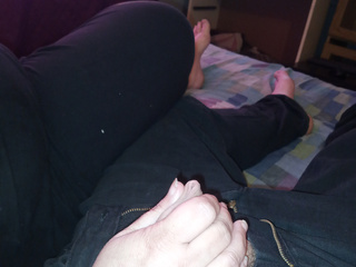 Jhonny get handjob