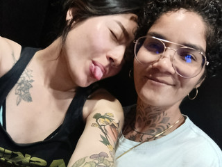Kisses for us? 🥰