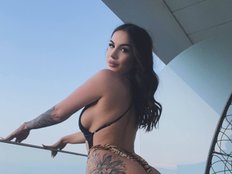 AmiraRoshen's avatar