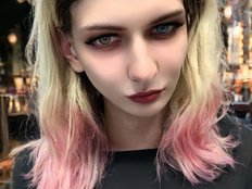 الصورة الرمزية لـAlice-Pinkhead