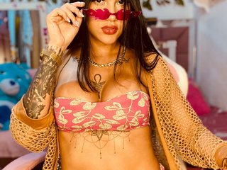 bella hot