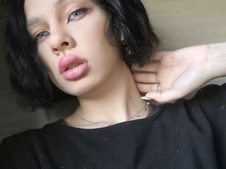 Look who's there again