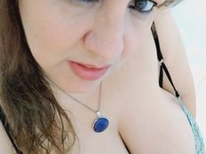 HOTBABYSUCKS1 Live Webcam on BongaCams