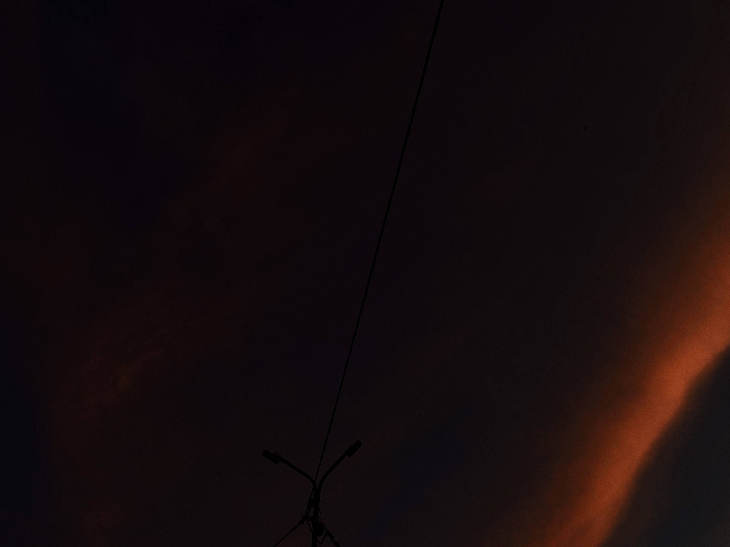 elenaaddiction мой готэм закован в подземных оковах здесь люди под порохом тонут вокруг одна падаль и похоть так и живем в системах подпольных image: 2