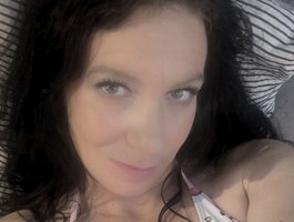 Canadianwhore Live Chat on BongaCams